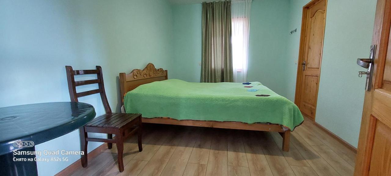 Guest House Tsasne Omalo 外观 照片