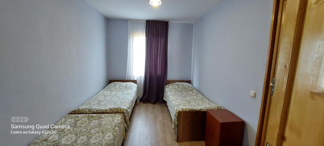 Guest House Tsasne Omalo 外观 照片