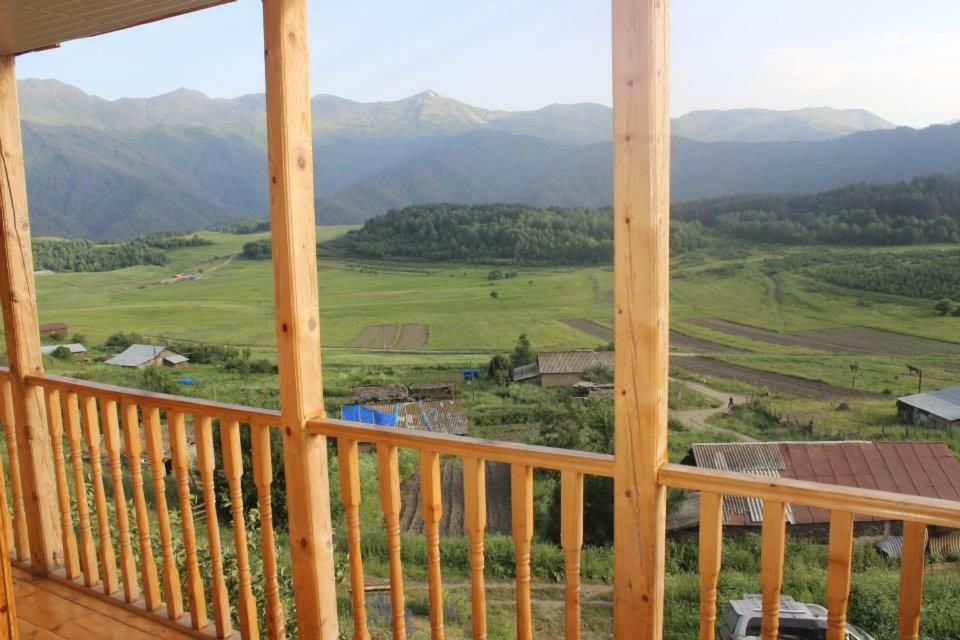 Guest House Tsasne Omalo 外观 照片