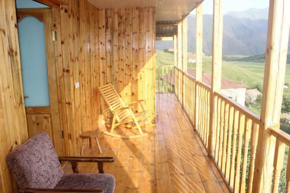 Guest House Tsasne Omalo 外观 照片